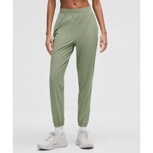 Lululemon adapted State High-Rise Jogger
Regular womens small desert green olive